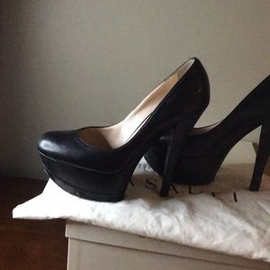 Celine black pumps